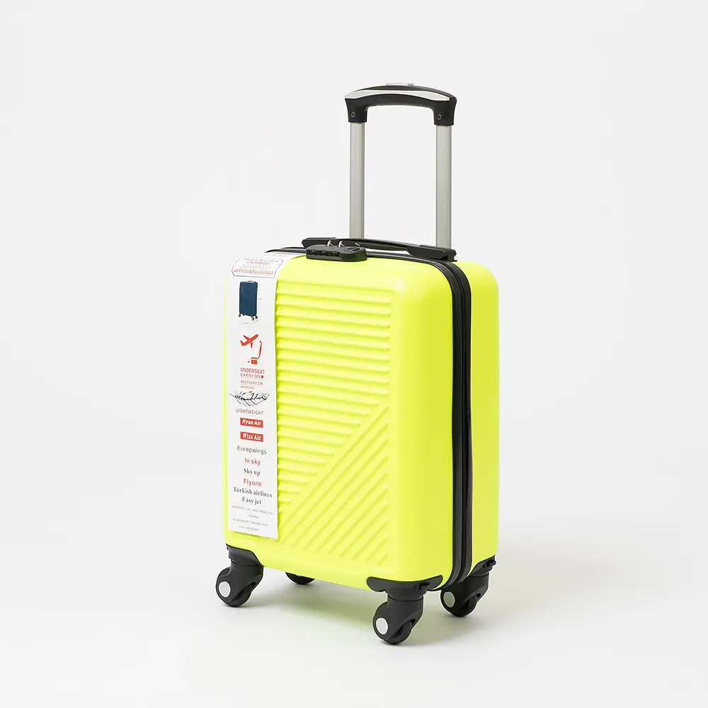 - Чемодан на 4-х колесах 340-619/6